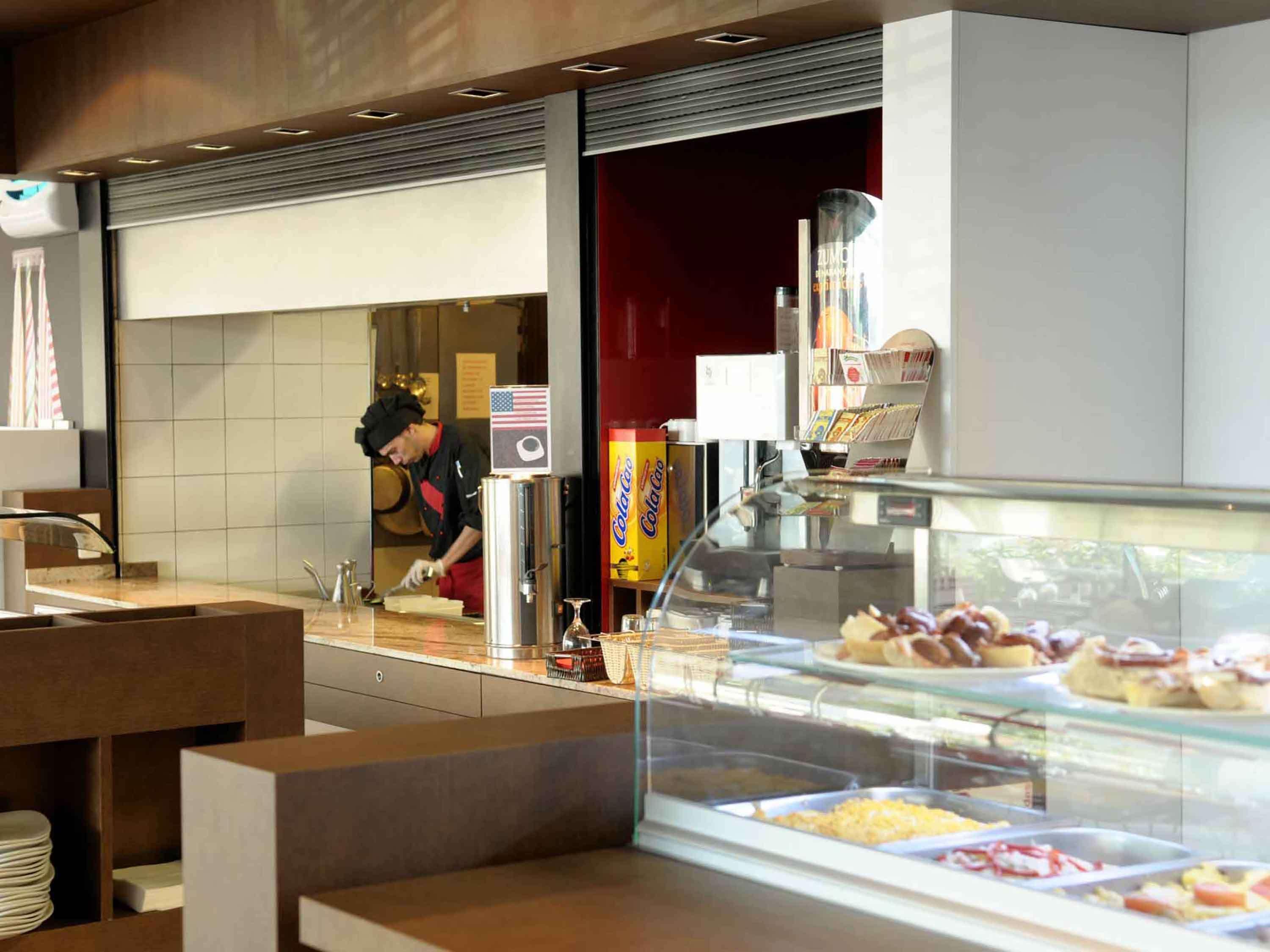 Ibis Lleida Hotell Exteriör bild