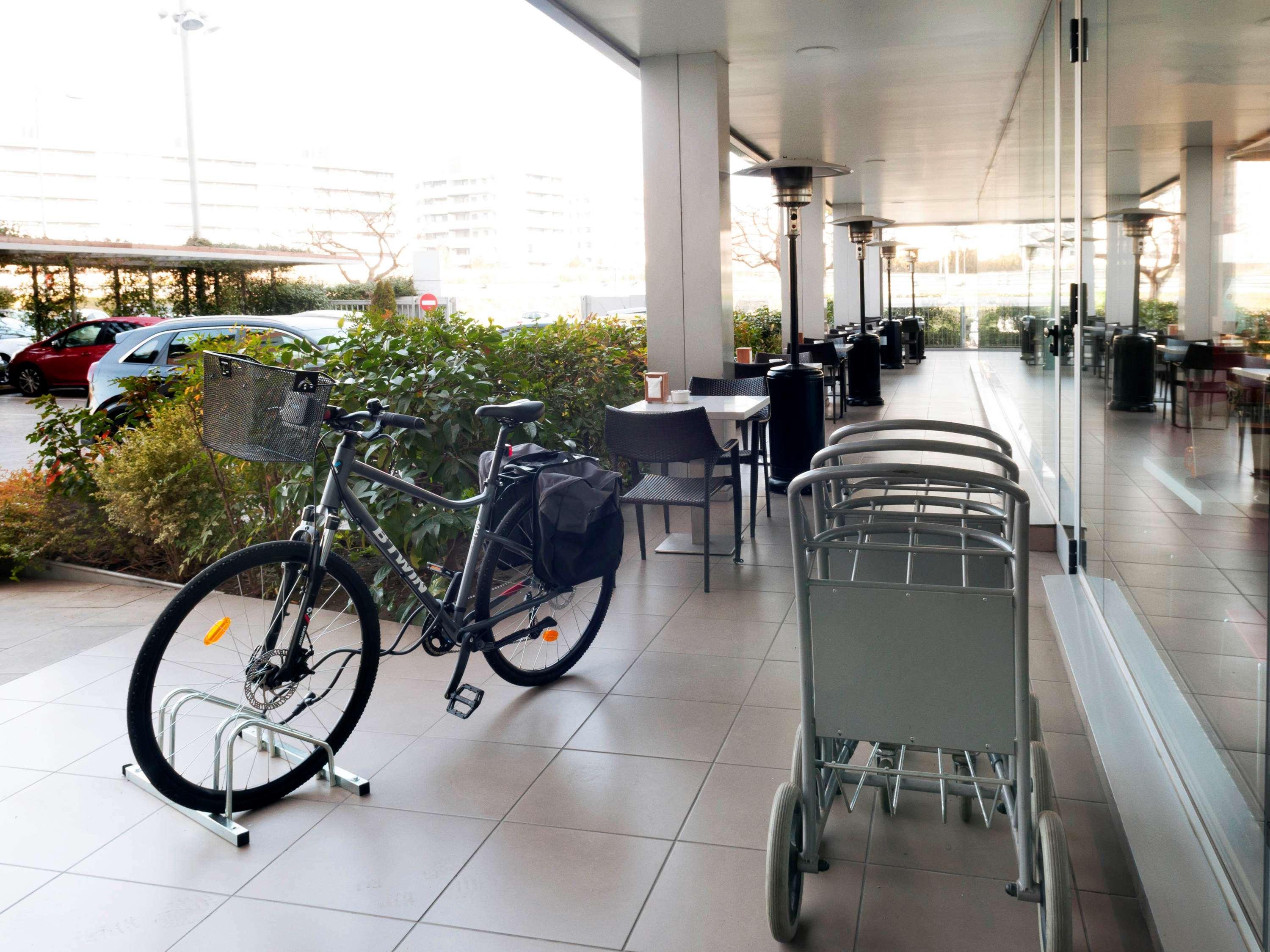 Ibis Lleida Hotell Exteriör bild