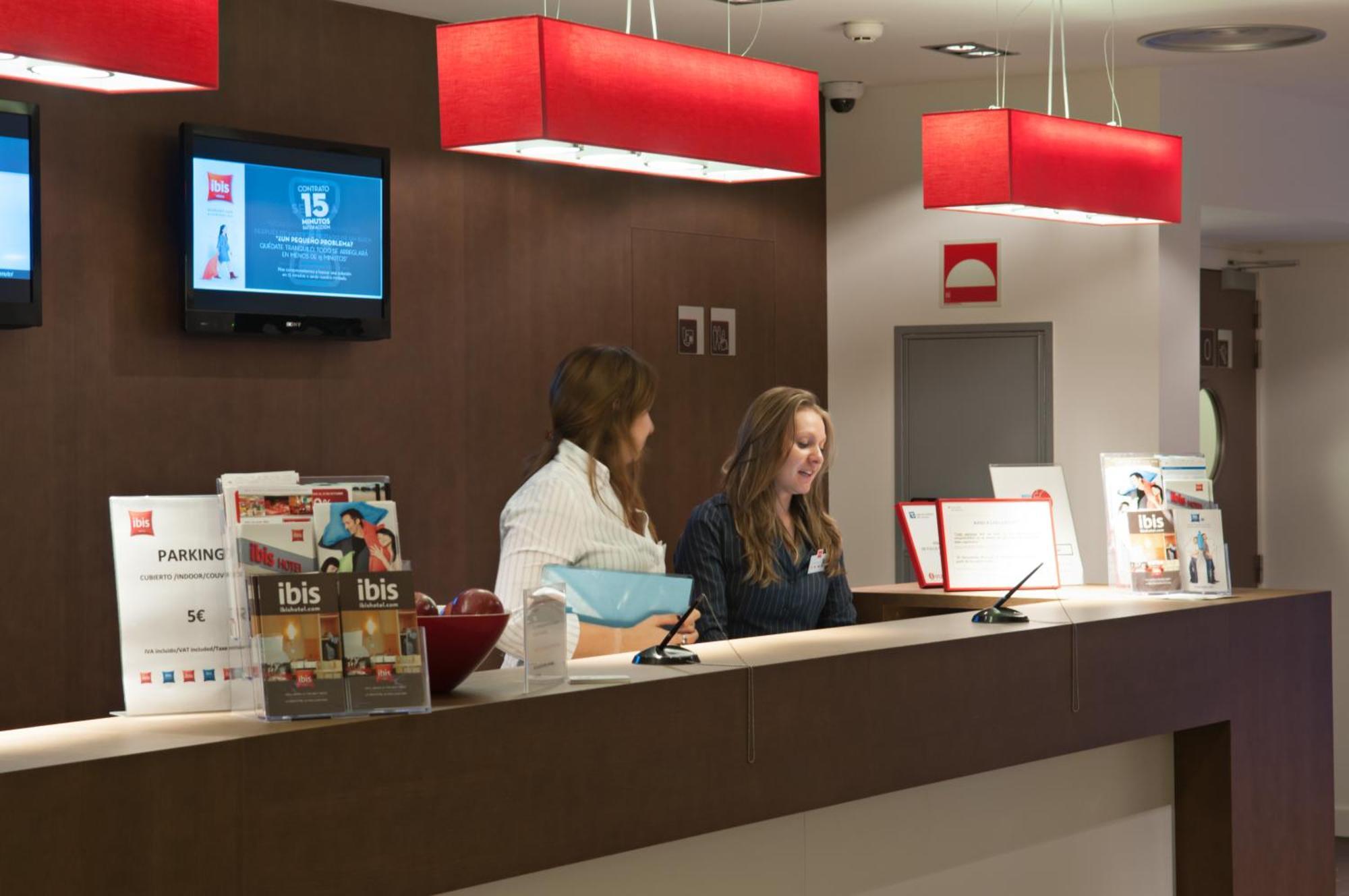 Ibis Lleida Hotell Exteriör bild